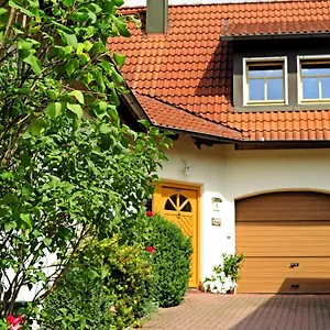 Ferienwohnung Zum Weingarten Apartment
